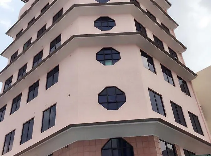 Golden Star Hotel (SG Clean)